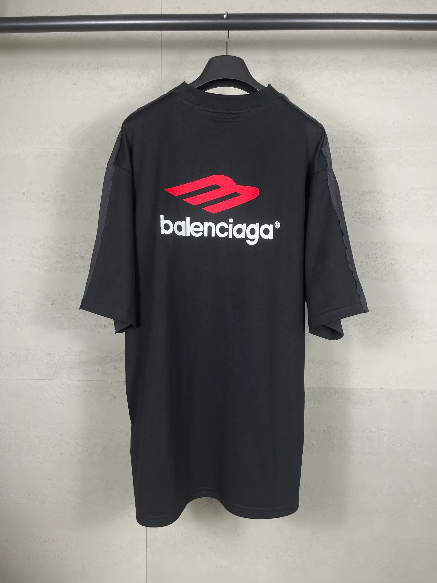 【 . Quality】BALENCI*GA/ .24ss .AB Classic . Authentic 。 ‼️ ， 。 . ZP . 260 ， . ， ， 。Classic ， ， ， 。 . OS . Same Style。 ：BL 223366 ： . Size：XS L